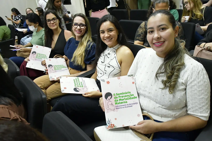 Governo do Amapá debate estratégias de enfrentamento da mortalidade materna e infantil no estado