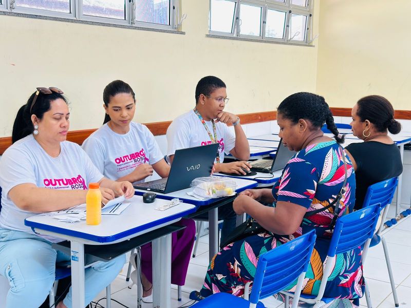 Outubro Rosa: Governo do Amapá leva prevenção ao câncer de mama para moradoras do Residencial Miracema, em Macapá