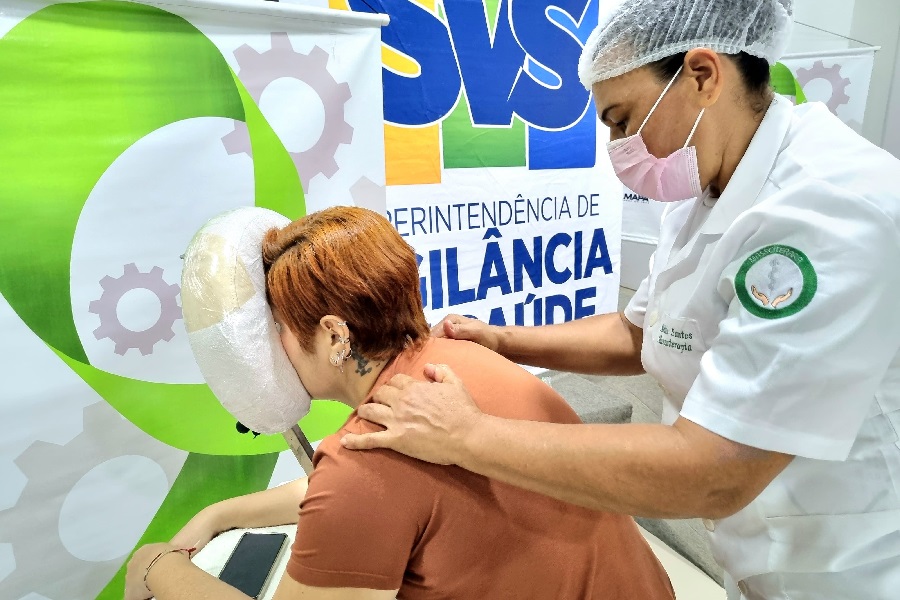 Abril Verde: servidores da Superintendência de Vigilância em Saúde recebem atendimentos de bem-estar no ambiente de trabalho