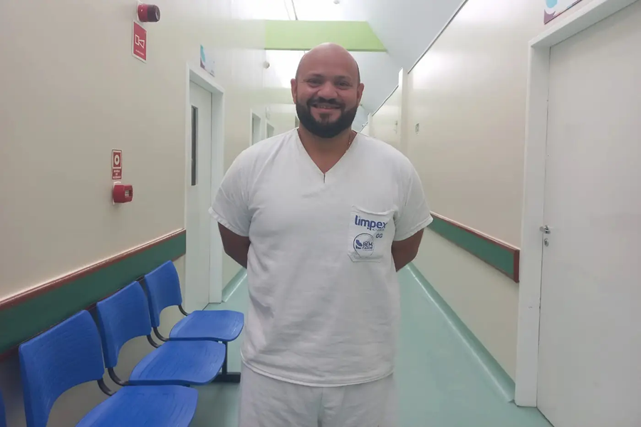 'Muitas vidas chegaram pelas minhas mãos', diz médico que atua desde a inauguração da Maternidade Bem Nascer, em Macapá