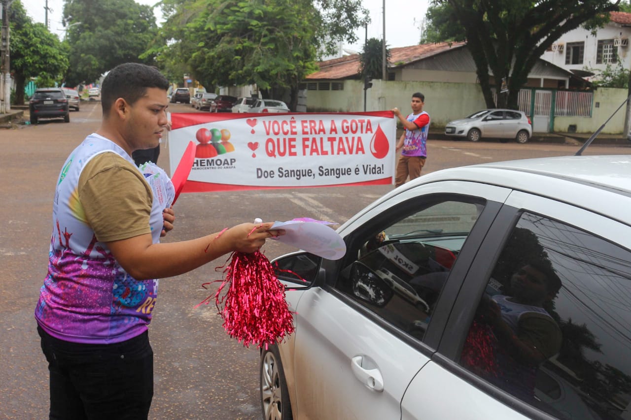 Blitz educativa chama atenção para doação de sangue no período do carnaval