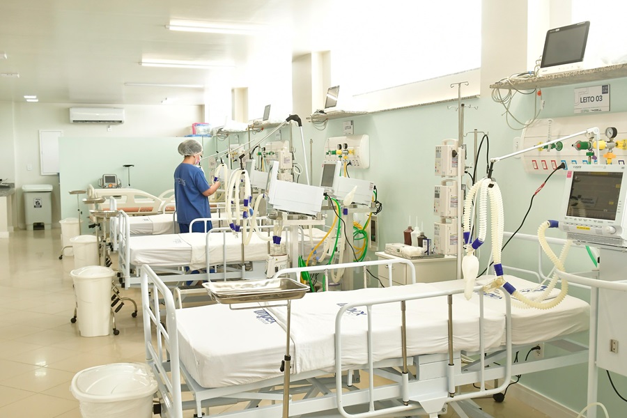 Governador Clécio Luís entrega novos leitos de UTI no Hospital de Emergências de Macapá
