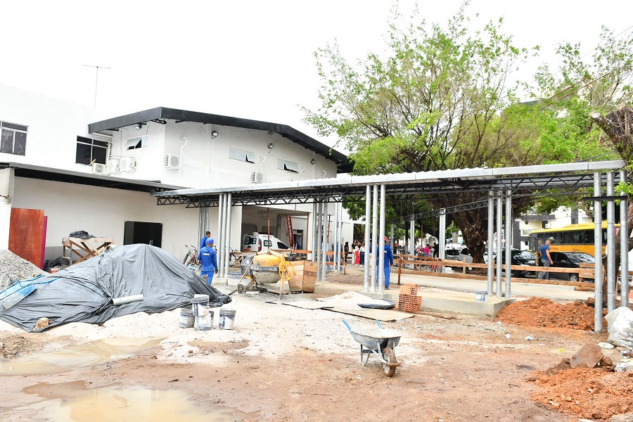Governador Clécio Luís faz visita técnica na obra de revitalização do Hospital da Mulher Mãe Luzia