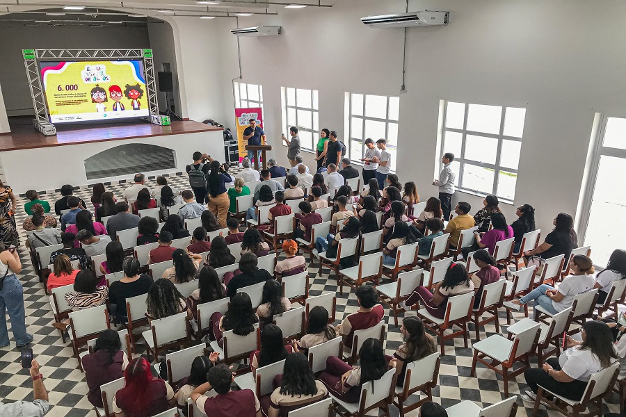 Em menos de um mês, primeira fase do projeto ‘Em um piscar de olhos’ atende 6 mil estudantes no Amapá