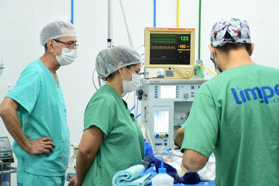 Governo do Amapá realiza primeiro procedimento cirúrgico de laringotraqueoplastia pediátrica no estado 