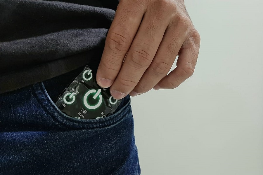 Use camisinha! Lembre-se que sexo com prevenção é a melhor forma de brincar carnaval