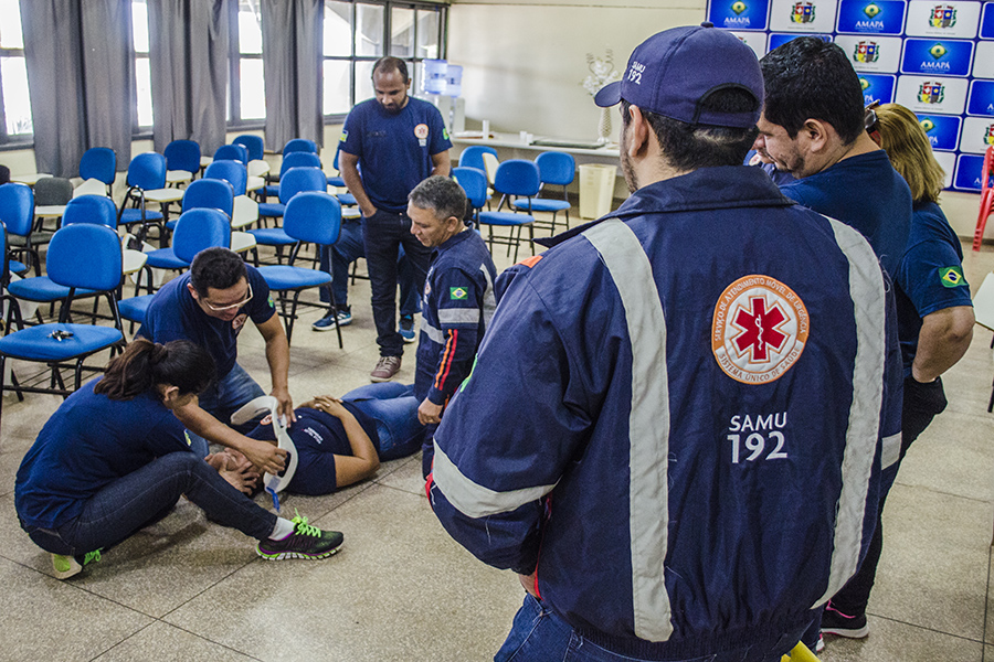 Socorristas do Samu passam por treinamento para aprimorar técnicas
