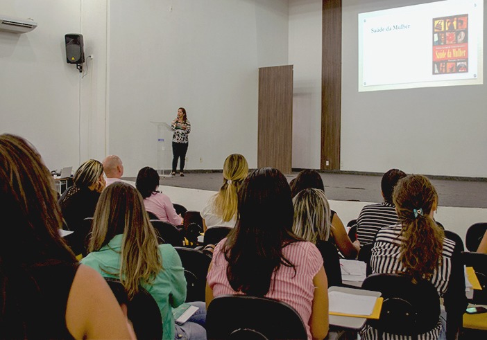 Secretaria de Saúde qualifica profissionais para reforço do atendimento no pré-natal
