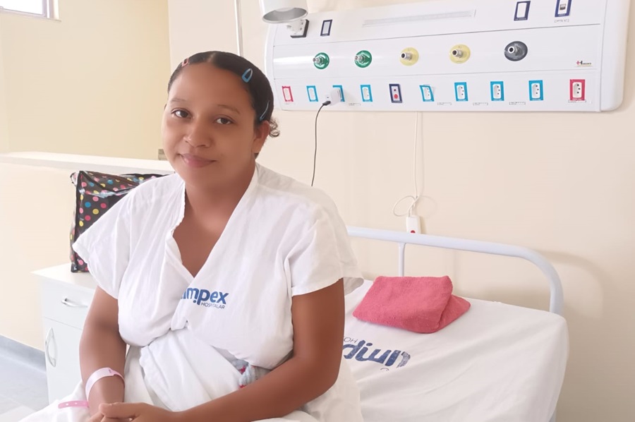 ‘Encontrei alívio para saúde de minha filha’, conta mãe ribeirinha atendida na nova maternidade de Santana 