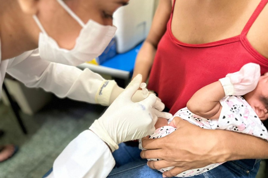 Covid-19: apenas 7,70% das crianças acima de seis meses de vida tomaram três doses da vacina
