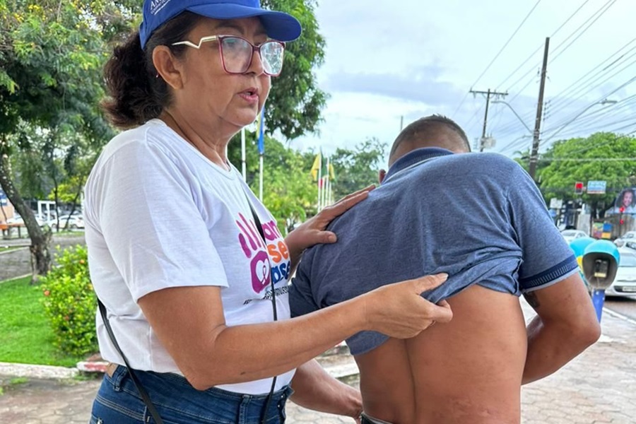 Governo do Amapá conscientiza população sobre a hanseníase em ação na Feira do Agricultor, em Macapá