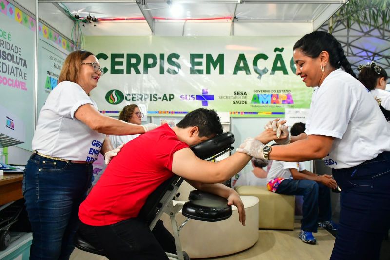 'Aproveitando para me divertir e relaxar', diz visitante da 53ª Expofeira do Amapá após receber atendimentos terapêuticos