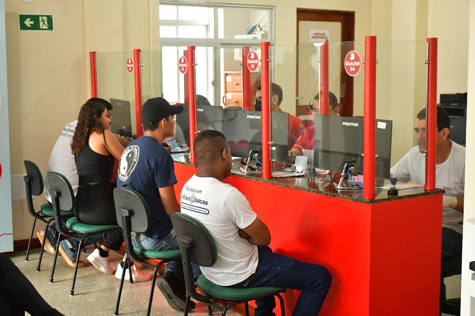 Junho Vermelho: Hemoap recepciona voluntários no clima junino para estimular mais doações de sangue