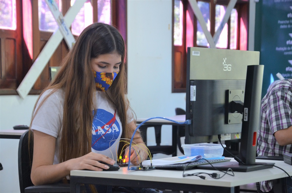 Governo lança edital de robótica com 60 vagas para estudantes de escolas públicas do Amapá