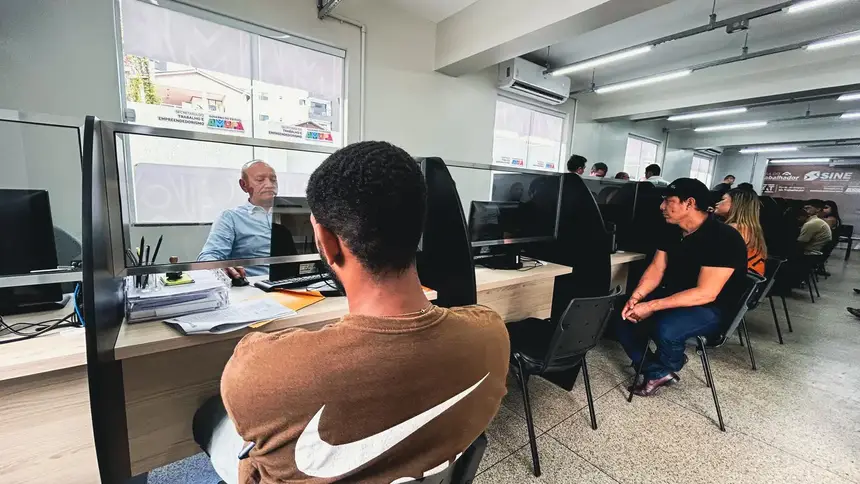 Governo do Amapá promove mutirão para contratação de 79 trabalhadores da construção civil para Oiapoque