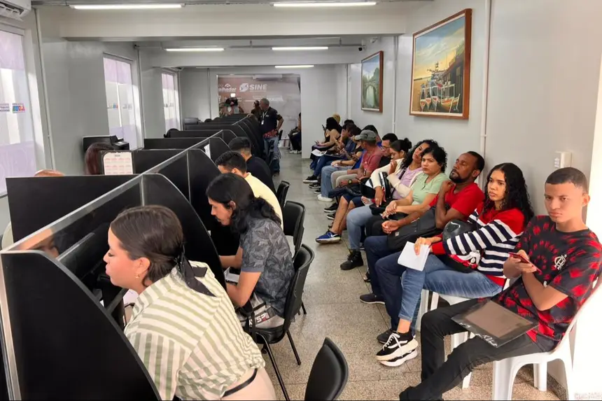 Mutirão do Emprego organizado pelo Governo do Estado atende demanda de quatro empresas amapaenses