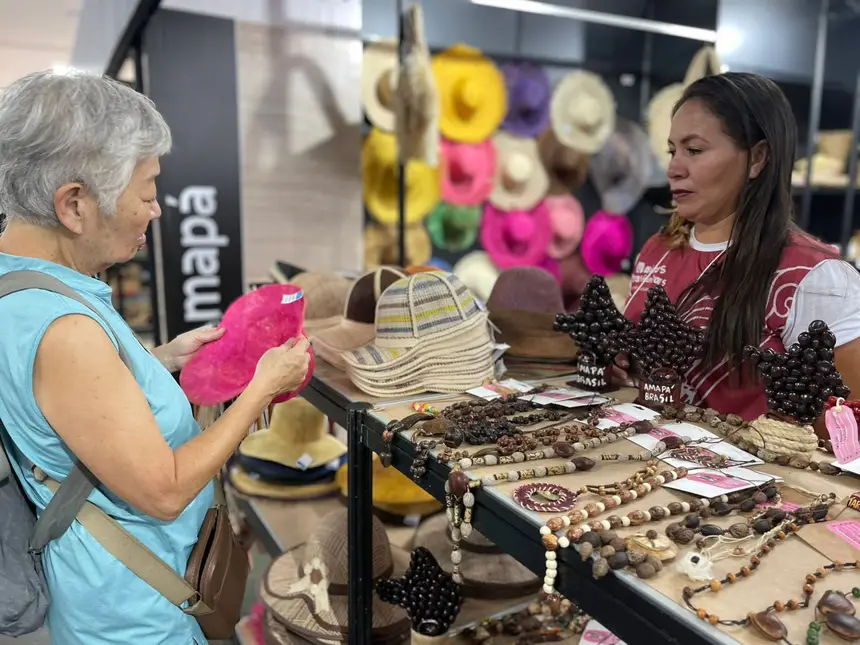 Com incentivo do Governo do Estado, oito artesãos amapaenses participam do Salão do Artesanato, em São Paulo