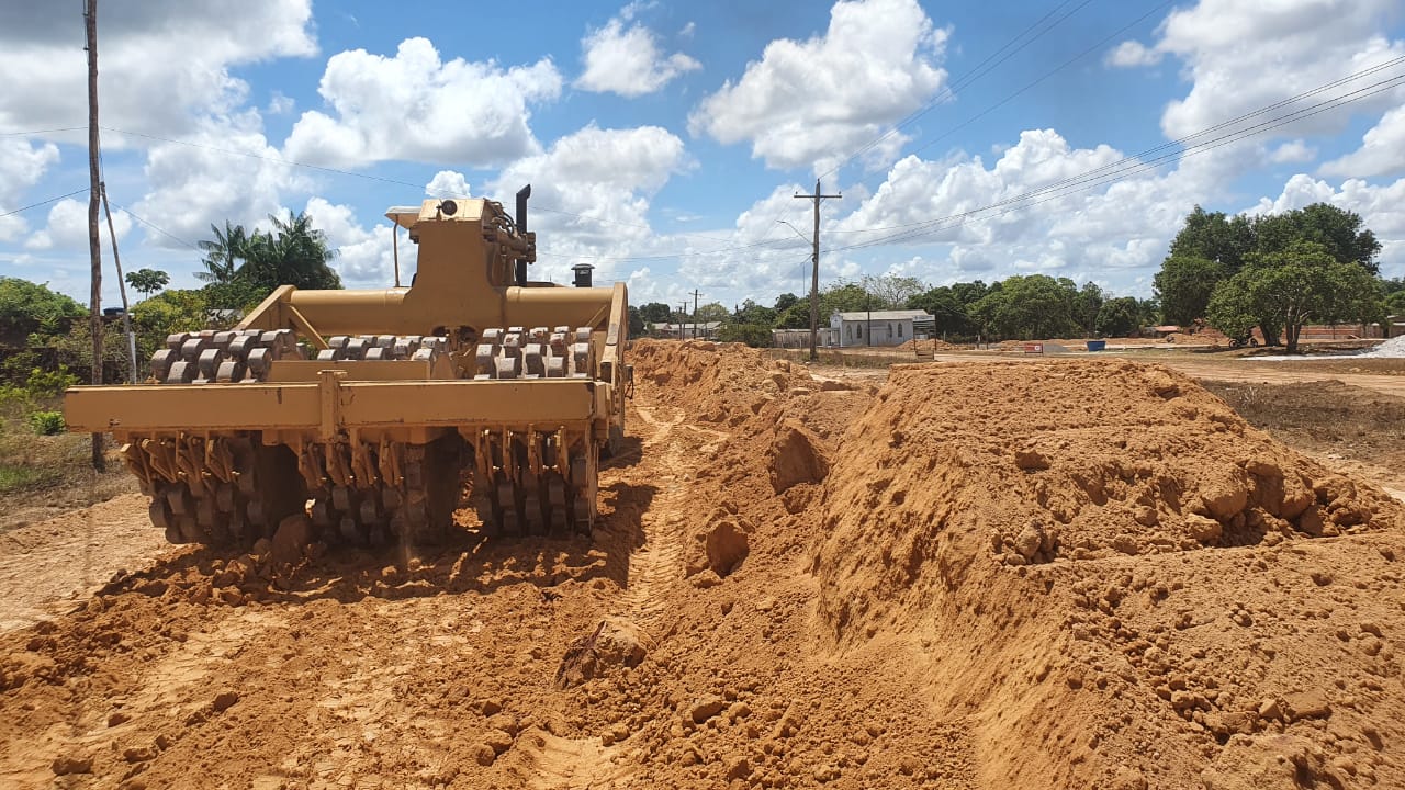 Leste Amapaense: Governo inicia pavimentação de 7,5 km do Ramal do Carmo do Macacoari