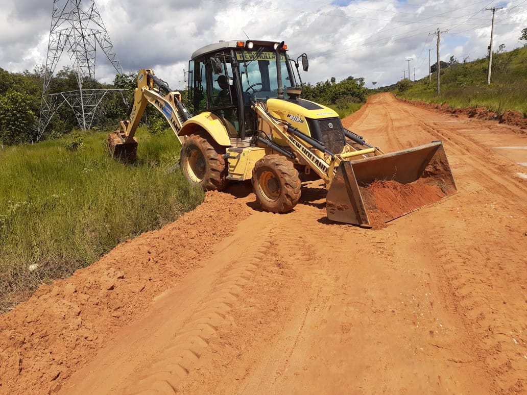 Rodovia AP-160, entre Laranjal e Vitória, recebe reparos estruturais pelo Estado