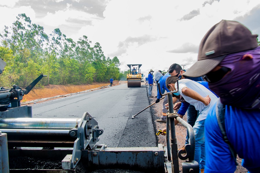 Governo já pavimentou cerca de 4 km da AP-070 em etapa do Plano Rodoviário Estadual
