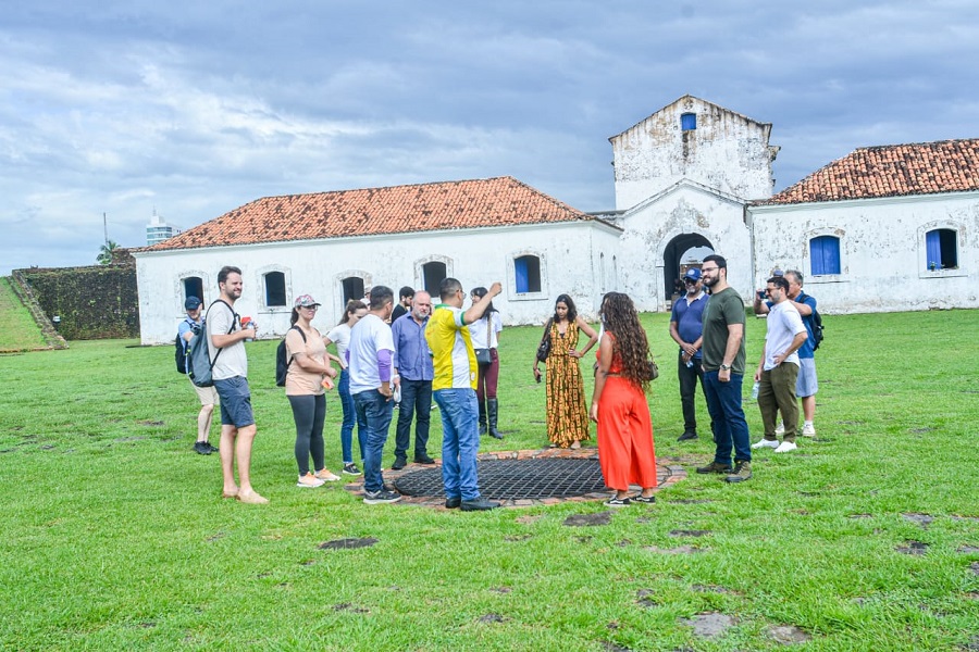 Governo do Amapá apresenta pontos turísticos amapaenses para visitantes da Comissão Mista