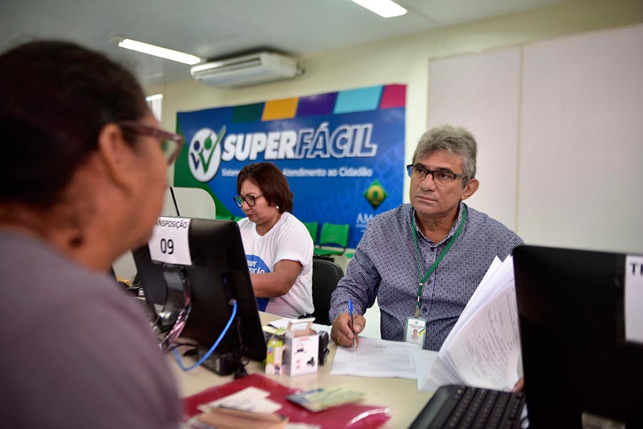Super Fácil faz 382 atendimentos no primeiro dia de entrega de documentos da transposição