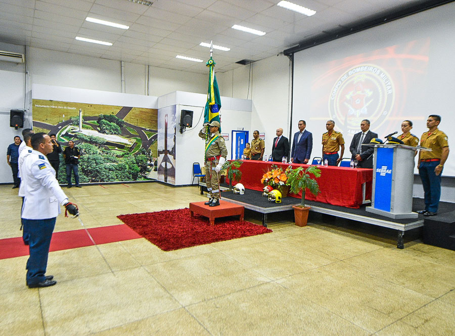 Governador anuncia concurso público e inauguração de novos quarteis do Corpo de Bombeiros