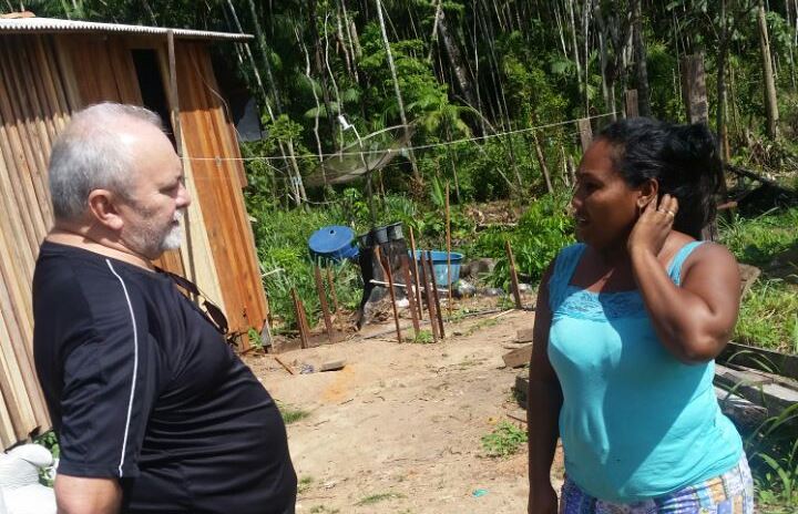 Famílias em municípios com elevados índices de malária são visitadas pela SVS