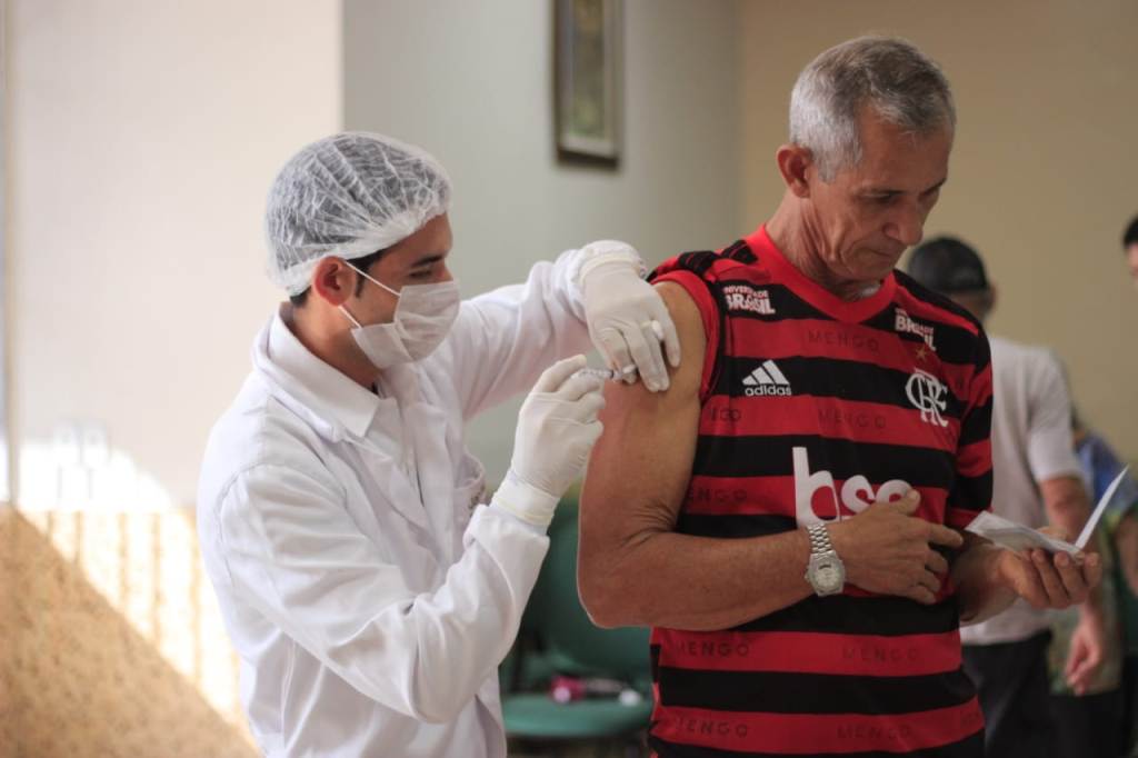 Dia D: com centenas de atendimentos, GEA reforça cobertura vacinal contra o Influenza