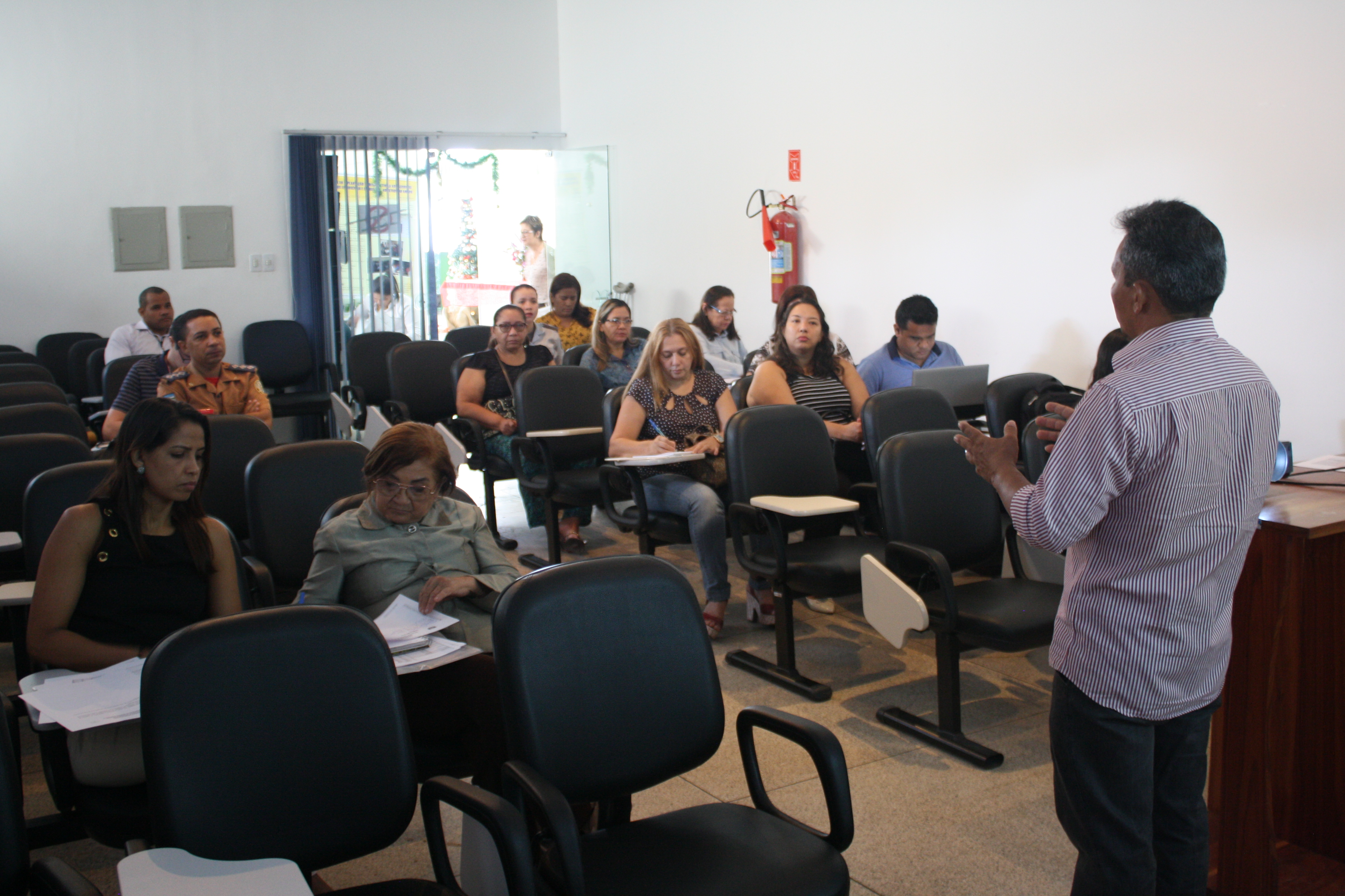 CEREST realiza reunião para discutir acidentes de trânsito relacionado ao trajeto de trabalho.