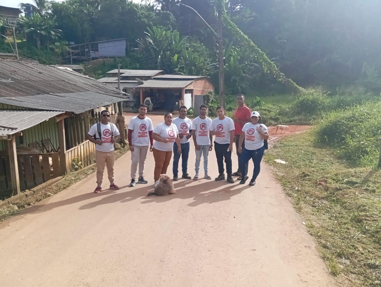 realizando o Mutirão de conscientização e combate à Dengue