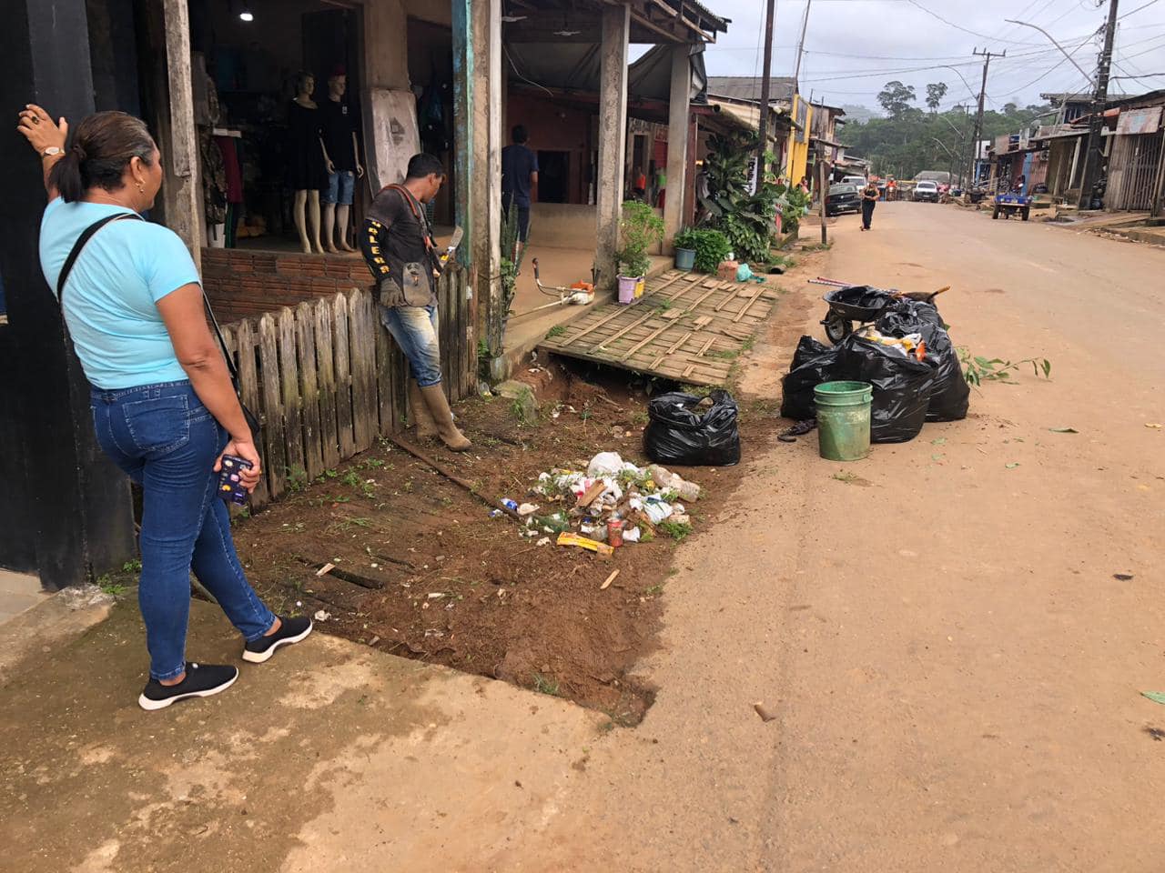  Mutirão de Limpeza no Distrito do Lourenço 