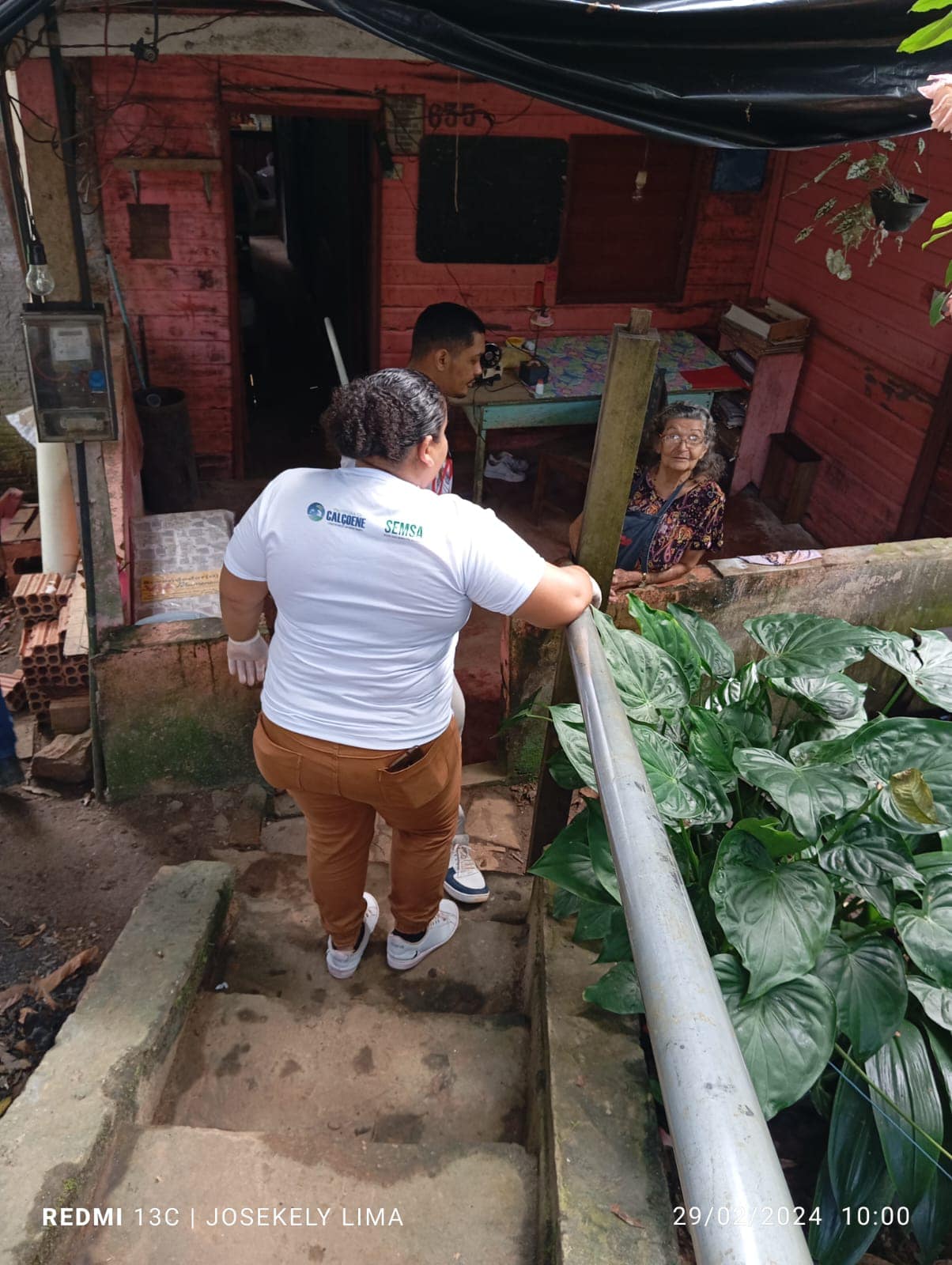 realizando o Mutirão de conscientização e combate à Dengue