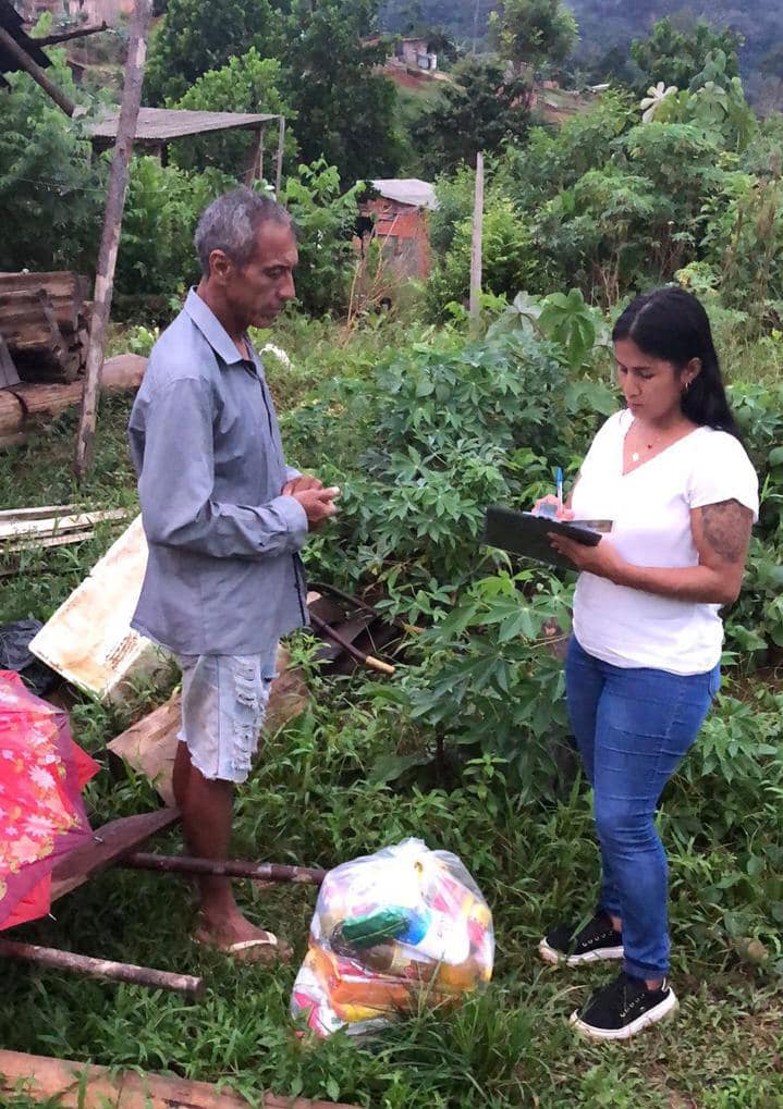 entrega de cestas básicas