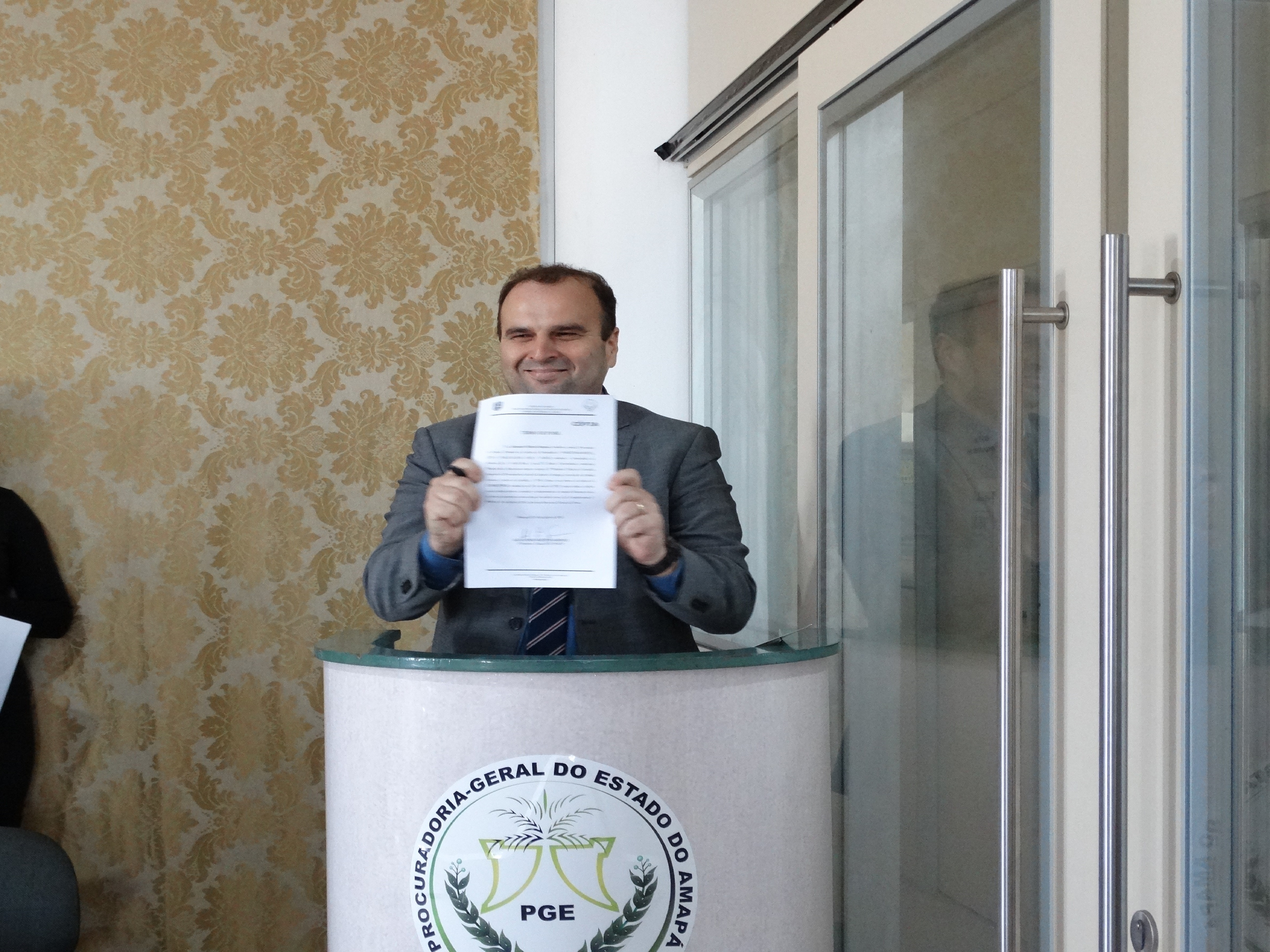 Dr. Alexandre Martins Sampaio