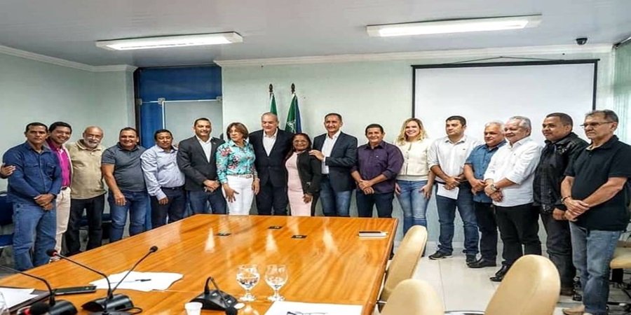 REUNIÃO DE PREFEITOS NO GEA