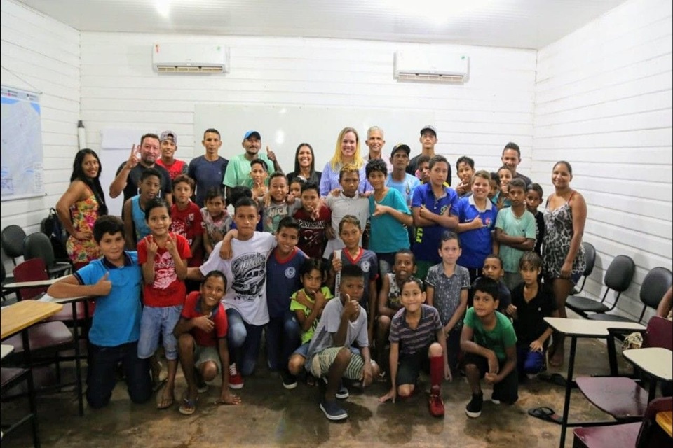 Projeto social de escolinha de futebol recebe apoio da Prefeitura