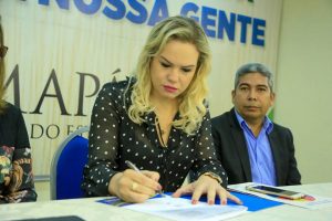 Prefeita Beth Pelaes adere a acordo de colaboração com Governo do Estado para fortalecimento da educação infantil nos Municípios.