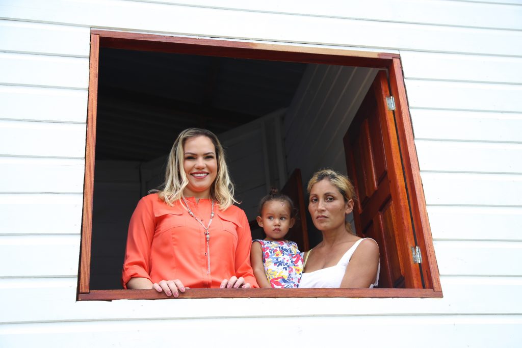 Madeira apreendida garante a construção de casas a famílias carentes de Pedra Branca do Amapari