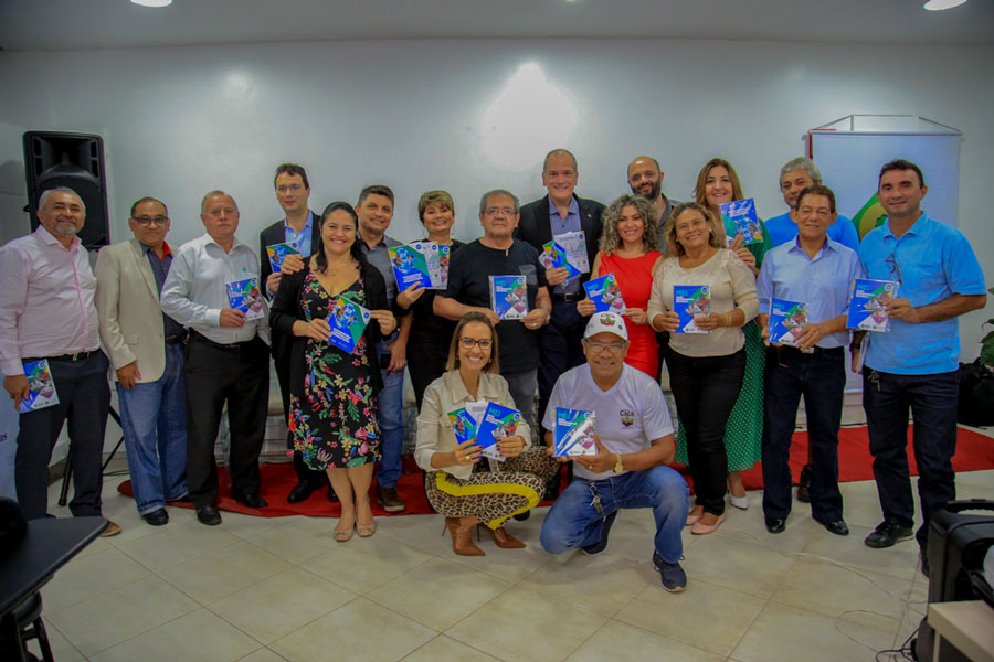 Governo lança cartilhas e apresenta financiamentos para 21,5 mil empreendedores