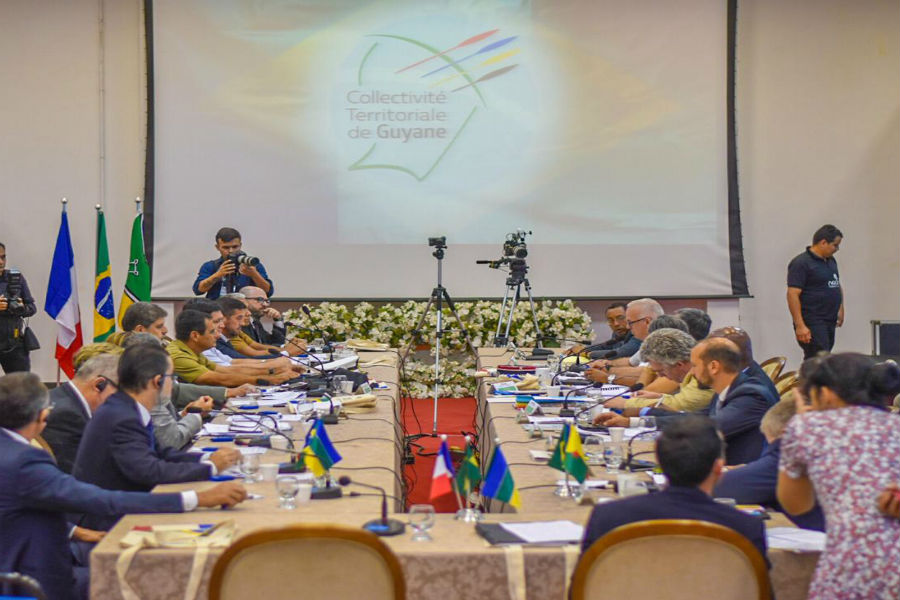 Amapá e Guiana Francesa discutem cooperação tecnológica na fronteira 