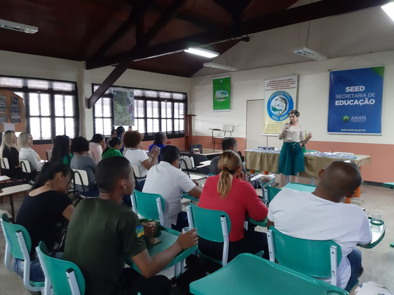 Agência Amapá realiza palestra de orientação aos artesãos do Centro de Formação Profissional em Pesca e Aquicultura do Amapá