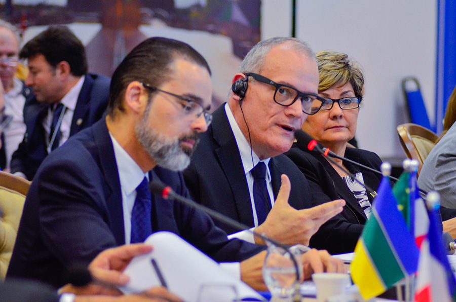 Amapá propõe criação de lojas francas em Oiapoque