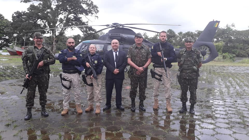 PREFEITO JULIO 7 ILHAS RECEPCIONA O GENERAL PAULO SÉRGIO DO COMANDO MILITAR DO NORTE EM CALÇOENE