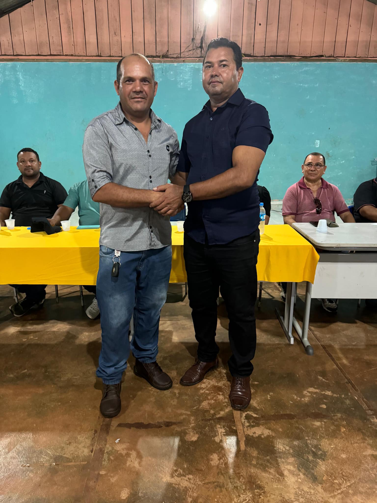 Prefeito Antônio Pinto dá posse ao novo Subprefeito Leandro Pinto no Distrito de Carnot