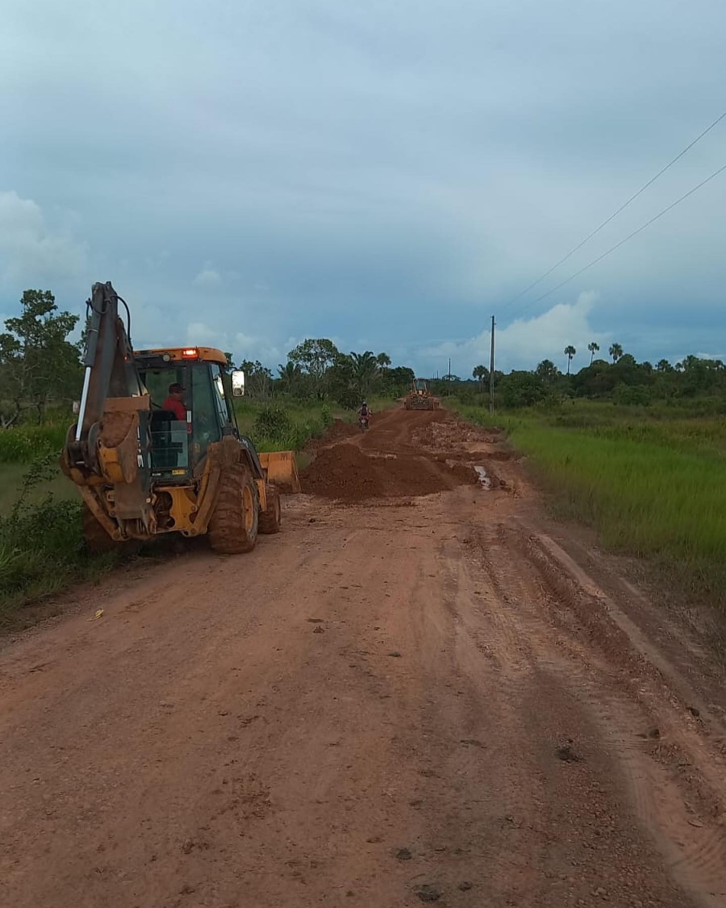 Prefeitura de Calçoene intensifica recuperação de ramais na comunidade do Cunani