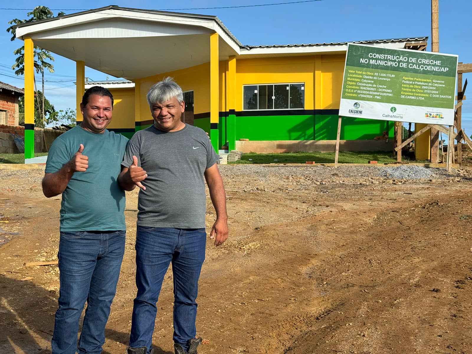 Prefeito de Calçoene visita obras da Creche e Centro Multiuso no Distrito do Lourenço