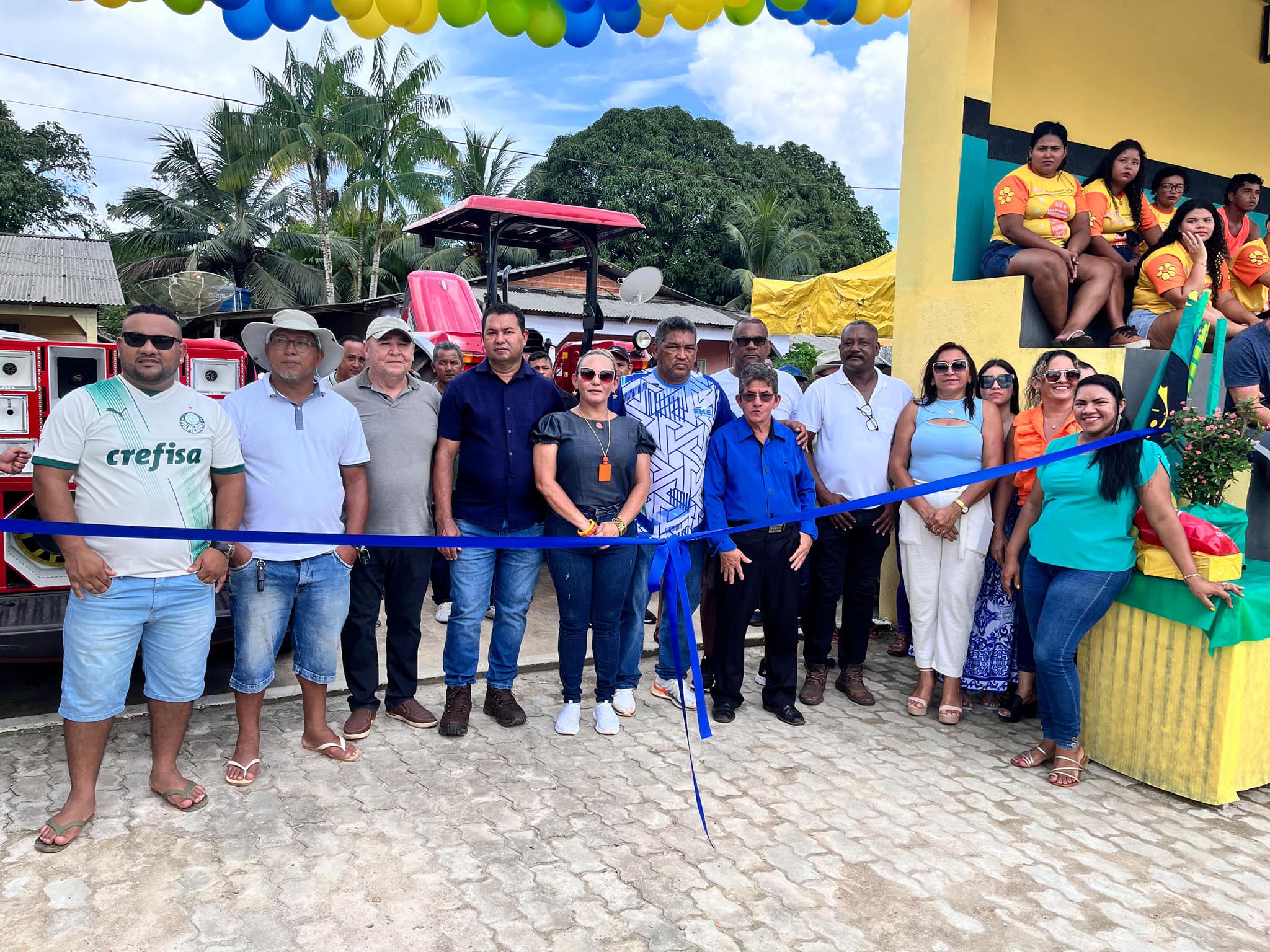 Carnot Celebra Inauguração de Estádio e Lançamento de Escolinha de Futebol