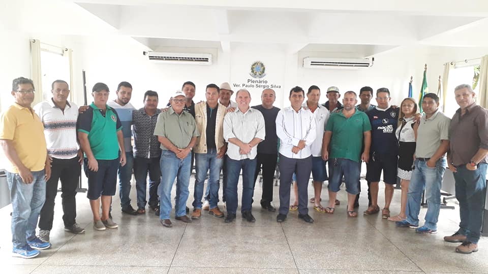 PECUARISTAS E DONOS DE AÇOUGUES TENTAM BUSCAR SOLUÇÕES PARA A REABERTURA DO MATADOURO MUNICIPAL.