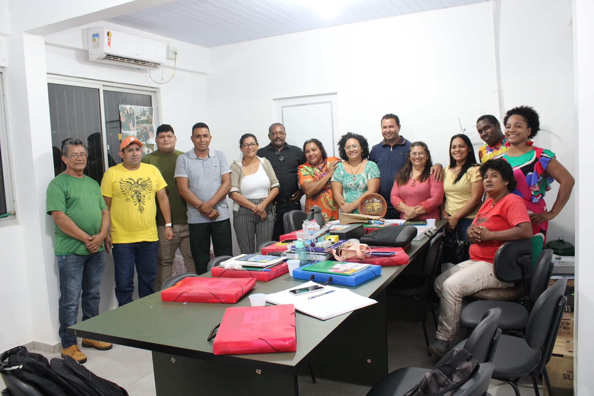 Prefeito Toinho e Secretária de Cultura Laurineia Costa se reúnem com Conselho Municipal para fortalecer a cultura local